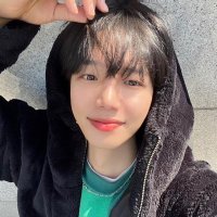 유유(@2yu5n) 's Twitter Profile Photo