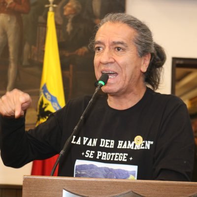 Concejal de Bogotá. Filósofo y Politólogo. Autor de seis libros, profesor y defensor de la vida y la política del amor.