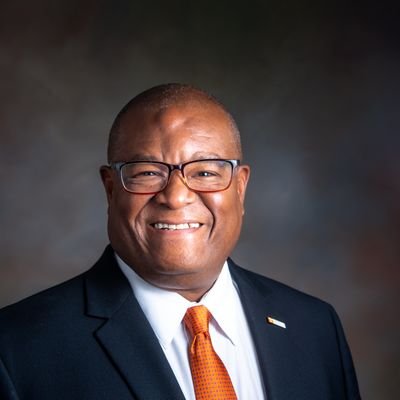 University of Tennessee Space Institute and Tickle College of Engineering Graduate and Professional Studies Recruiter (https://t.co/WupMOjHGOG) 
Omega Psi Phi