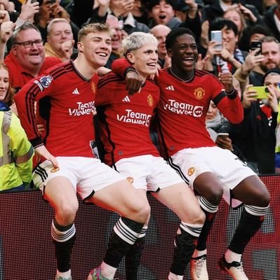 GentleStephen1's profile picture. Good music / Politics / Sports / Abeg @stonelsteve  / Instagram @gentlestephen1 / Vbank / @manutd