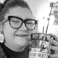 Sammie ⸆⸉🤍🖋️(@swiftie_sammie) 's Twitter Profile Photo