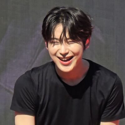 ilsimyunjae's profile picture. My Life without JAKE is a misery!! 
엔하이펜은 내 집이