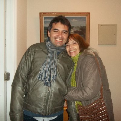 Ingeniero en Transporte UC, hincha de la UC. Fanático de los trenes, el transporte público, la bici, el rock y Los Simpsons. Mi madre, por siempre presente!