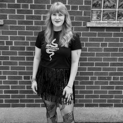 oh my god, she’s insane | senior swiftie 🫶🏻 | #etamore 🤎 | cincy n2, indy n1 💗