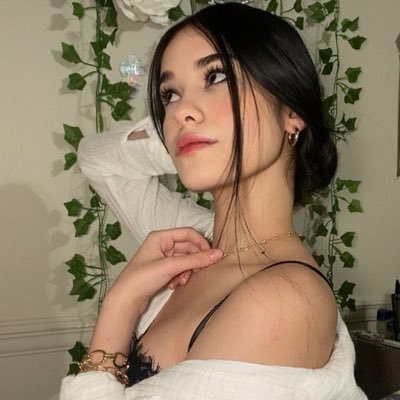 petitexmila Profile Picture