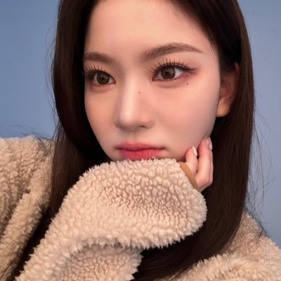 #아이사 고이 모셔