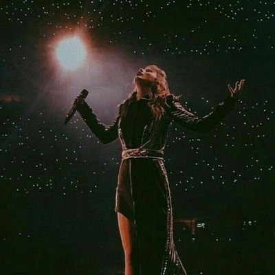 Swiftie since '12 •She/her• your resident folklore stan•