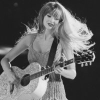 luna (@swift_luna13) 's Twitter Profile