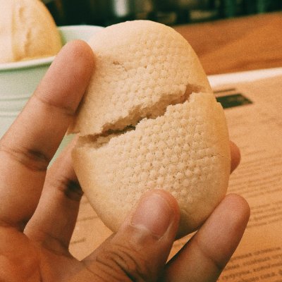 fikhadelia's profile picture. aktifnya sesekali aja. isinya fangirling jypnation, retweet, dll.