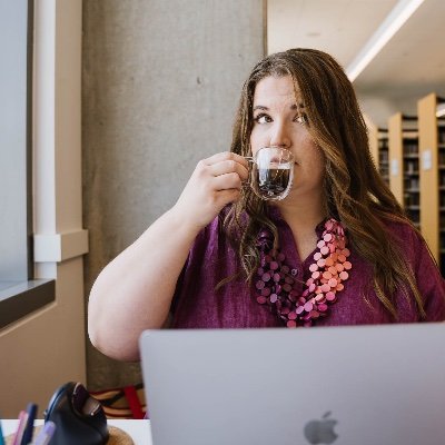 Helping neurodivergent entrepreneurs get accountable with brain-friendly systems built for her