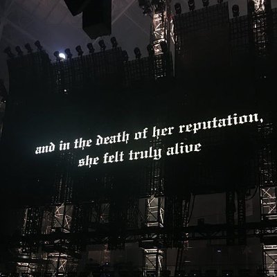 idkimdumb13's profile picture. It's me, hi, I'm the problem, It's me