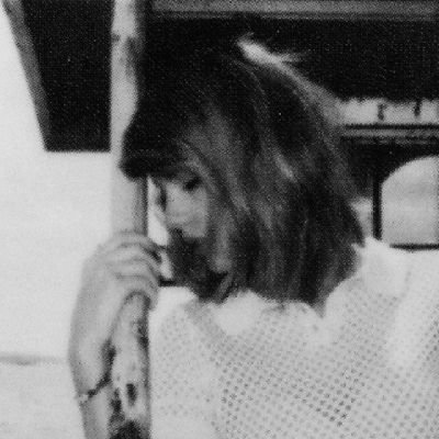 sabrina - taylor - ariana | eras 15&18/8/24!!! ever reviled by everyone except her own father🤍 2nd account: @VigilanteVera2