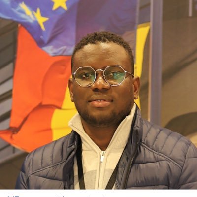 Doctorant en Droit privé  Ex. vice-président étudiant @upvd1, Président Association @RevuUpvd, Référent @JeunesMacronP