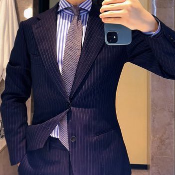 I’m English teacher, like suit man. 本人英语老师 喜正装皮鞋黑袜男 找男友