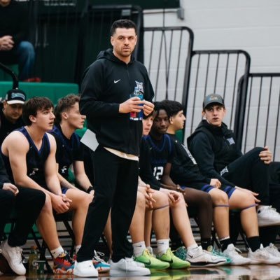ā¢Father 1st ā¢Hermiston High School Menās Basketball Head Coach @bulldawgmbb ā¢Hoop Player Development | For inquires email: bryan.edwards522@gmail.com
