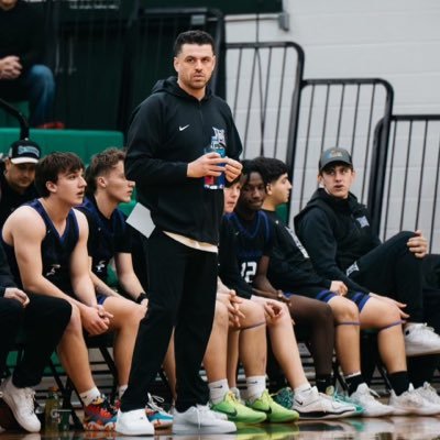 •Father 1st •Hermiston High School Men’s Basketball Head Coach @bulldawgmbb •Hoop Player Development | For inquires email: bryan.edwards522@gmail.com