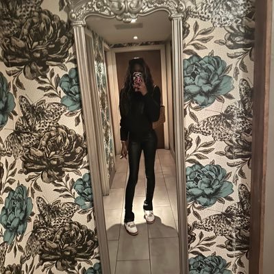 caiahdoee's profile picture. #LLJ