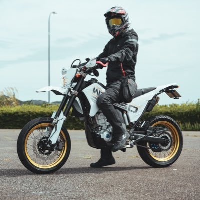 KimikkyMoto's profile picture. MT-03(旧型)→Daytona675(旧型後期) →CB400SF Revo(中期)→WR250X('17)→??? 春夏秋冬ツーリング 静岡(東)→千葉→埼玉→静岡(西)→栃木→神奈川(横浜) 無言フォローすいません #wr250x #モタード #バイク乗りと繋がりたい