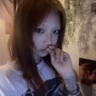 L0VE_Z0NE's profile picture. 