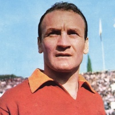 giacomococcia2's profile picture. Se non trovi la soluzione sul fondo di una bottiglia, corri a comprarne un’altra…