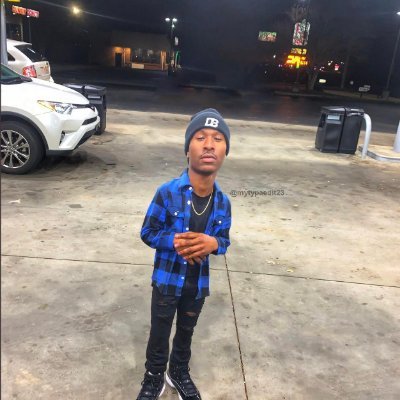 elimzfnr's profile picture. 