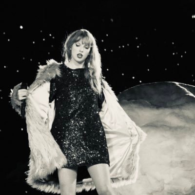 BetchUnchained's profile picture. One of them older swifties I guess