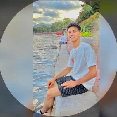 Veyselavli33863's profile picture. 