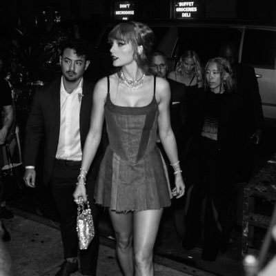 tbslxwomqn's profile picture. 