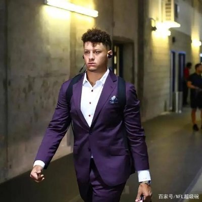 PaulGrantf7's profile picture. 