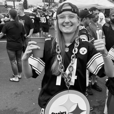 •love the NFL and all things Steelers• (she/her)