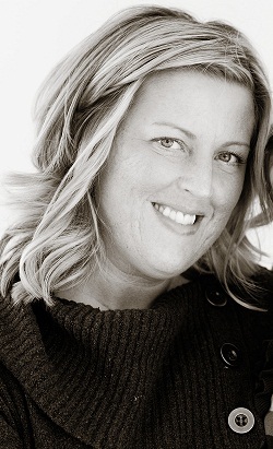 AlisaJacq's profile picture. Owner of Pink Petunia Boutique LLC @ShopPinkPetunia and Mom and Wifey!