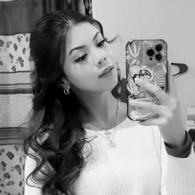 irishhjamelo's profile picture. 𝓉𝒽𝑒 𝓊𝓃𝒾𝓋𝑒𝓇𝓈𝑒 𝒾𝓈 𝓂𝒾𝓃𝑒