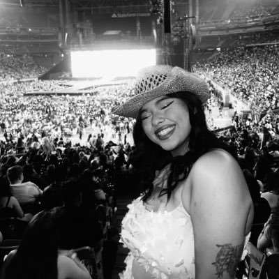 ERAS TOUR GLENDALE NIGHT 1 AND LISBON NIGHT 1 🫶🏻 | drunk taylor is my mood always | 22 | TN LIKED x1