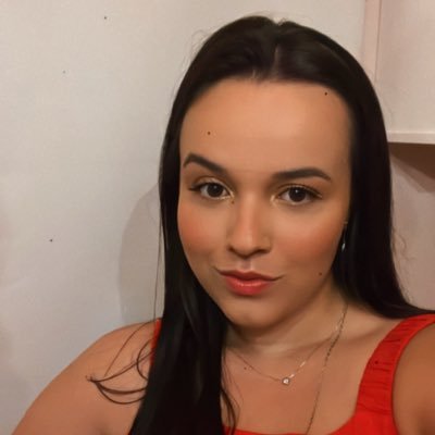 AnaJuliaAguiar_'s profile picture. 