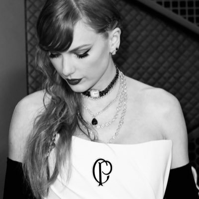 laurinhacomment's profile picture. fan account🧙🏼‍♀️🍍🐉💋