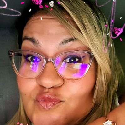 TatiMessias's profile picture. 