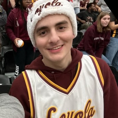 Find Me in the Front Row of Loyola Sporting Events | #CommittedtotheCulture | College Basketball sicko