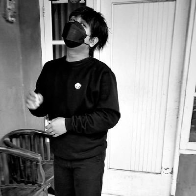 evaandust's profile picture. 
