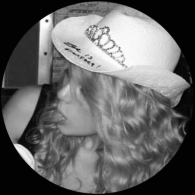 tragicswft's profile picture. taylor swift escreveu call it what you want pessoalmente pra mim | the eras tour 20.11.2023