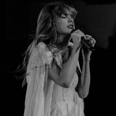 #TAYLORSWIFT “i know better but i still feel you all around” ✨TTPD enthusiast🤍