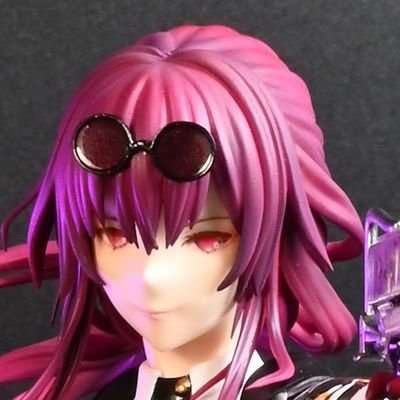 3Dモデリングしてます。モノポリッシュです。WF販売をメインにフィギュア作成しています。 beatmania、fgoのキャラなど造ってます。使用ソフトはZBrush / I`m a 3DCG Modeler, and make figures.