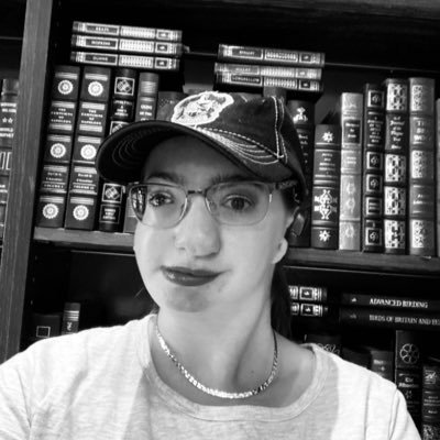 Hi my name is Holley (24)! I am just a fun gal hanging in the twitter world! |Huge Taylor Swift, Selena Gomez, PATD! Fan| TNN (3) (she/her)