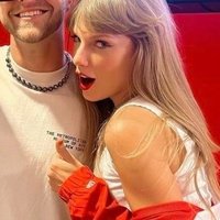ana (@tayslorswiftt) 's Twitter Profile