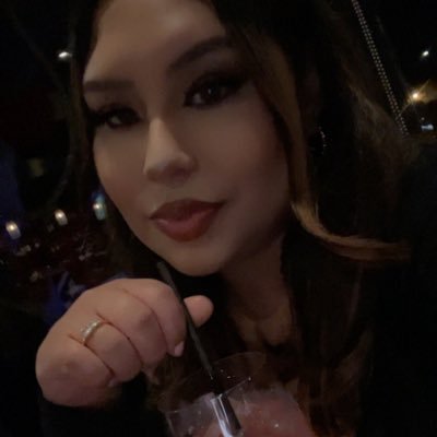 Niquoleeee's profile picture. College Graduate 🎓