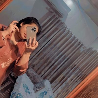 SIMPLE GIRL🥀♥️
MUSIC LOVER🎧
Only leader khan sahb❤️
POETRY 🫶🏼🖤
BLACK 🖤
CHOCALATE love🤤🍫
Sab kro follow 💯follow back mily ga...❤️🫶🏼