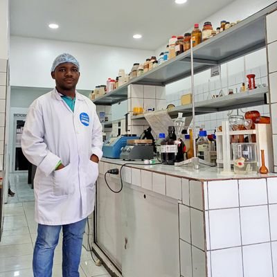 Pharmacien. Cadre de La LJ fed Tshangu udps/Tshisekedi. Entrepreneur.
homme Courageux, intègre et surtout Loyal.
