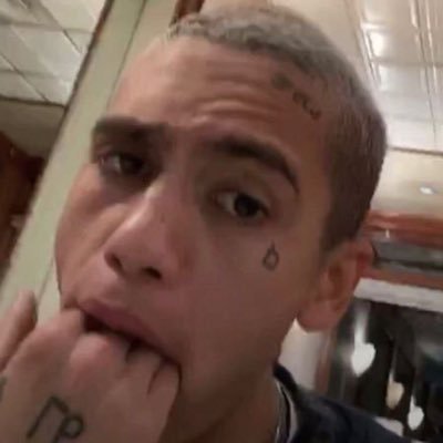 fikeshole's profile picture. 18+ | like & rt | no content posted is mine, dm for removal