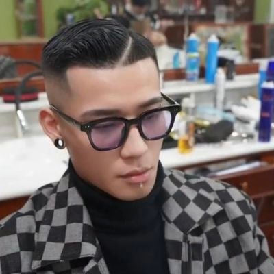 chinaleooo's profile picture. 