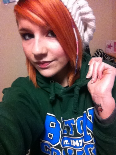 im 18...from Royston, Hertfordshire but now live in Exmouth, Devon.
Love, Animals, Art, Gaga, JJ, Ill be happy one day...