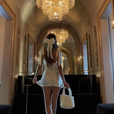 booksbyreaders_'s profile picture. hej to ja wasza ulubiona booksbyreaders🤘🏼🤘🏼tiktok i ig: booksbyreaders #BehindTheTears #BehindTheLies #prywatnaochrona #papieroweobietnice #CieńGenevieve